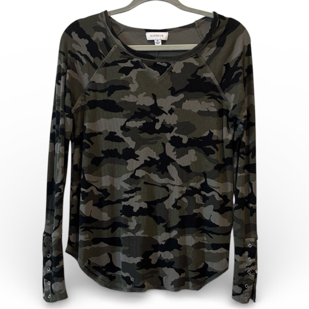 Evereve Sophie Camo Camouflage Long Sleeve Top XS Ribbed Stretch